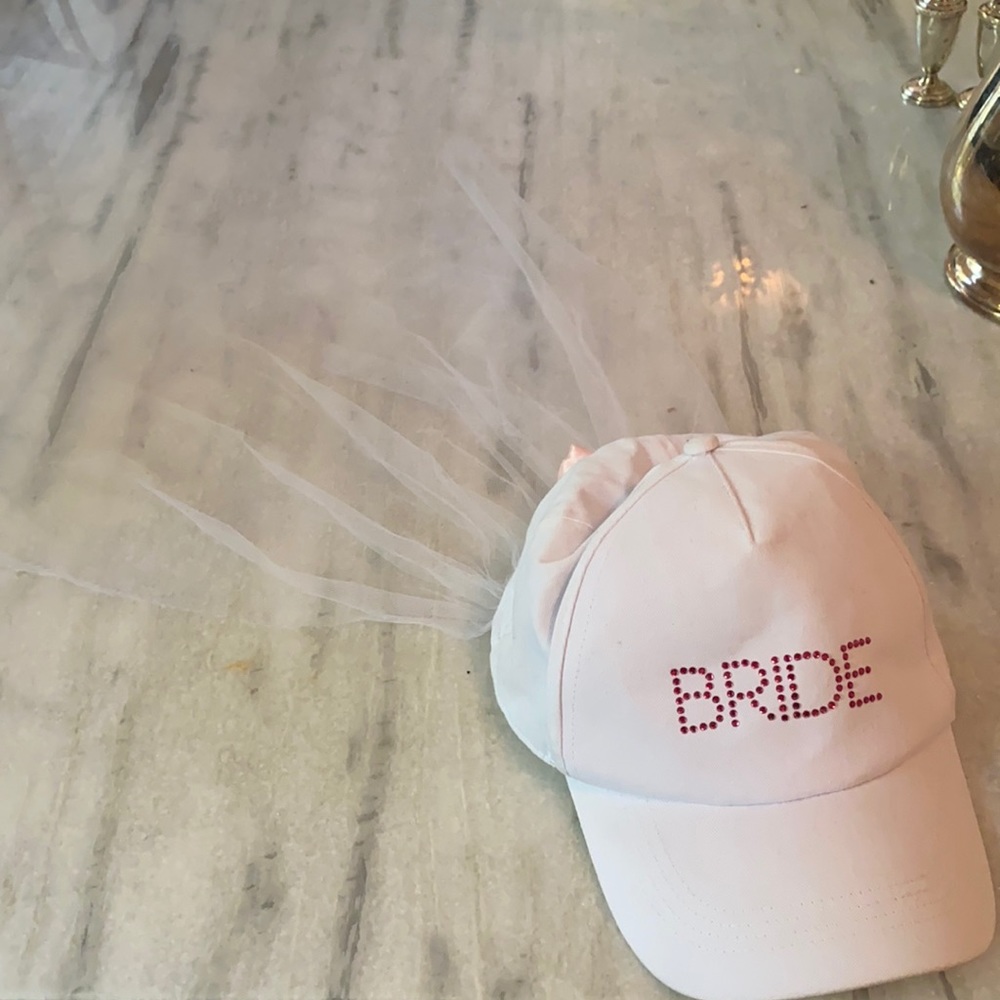 Bridal baseball cap hat with veil